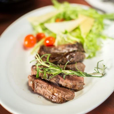 steak-with-cheese-vegetables-restaurant